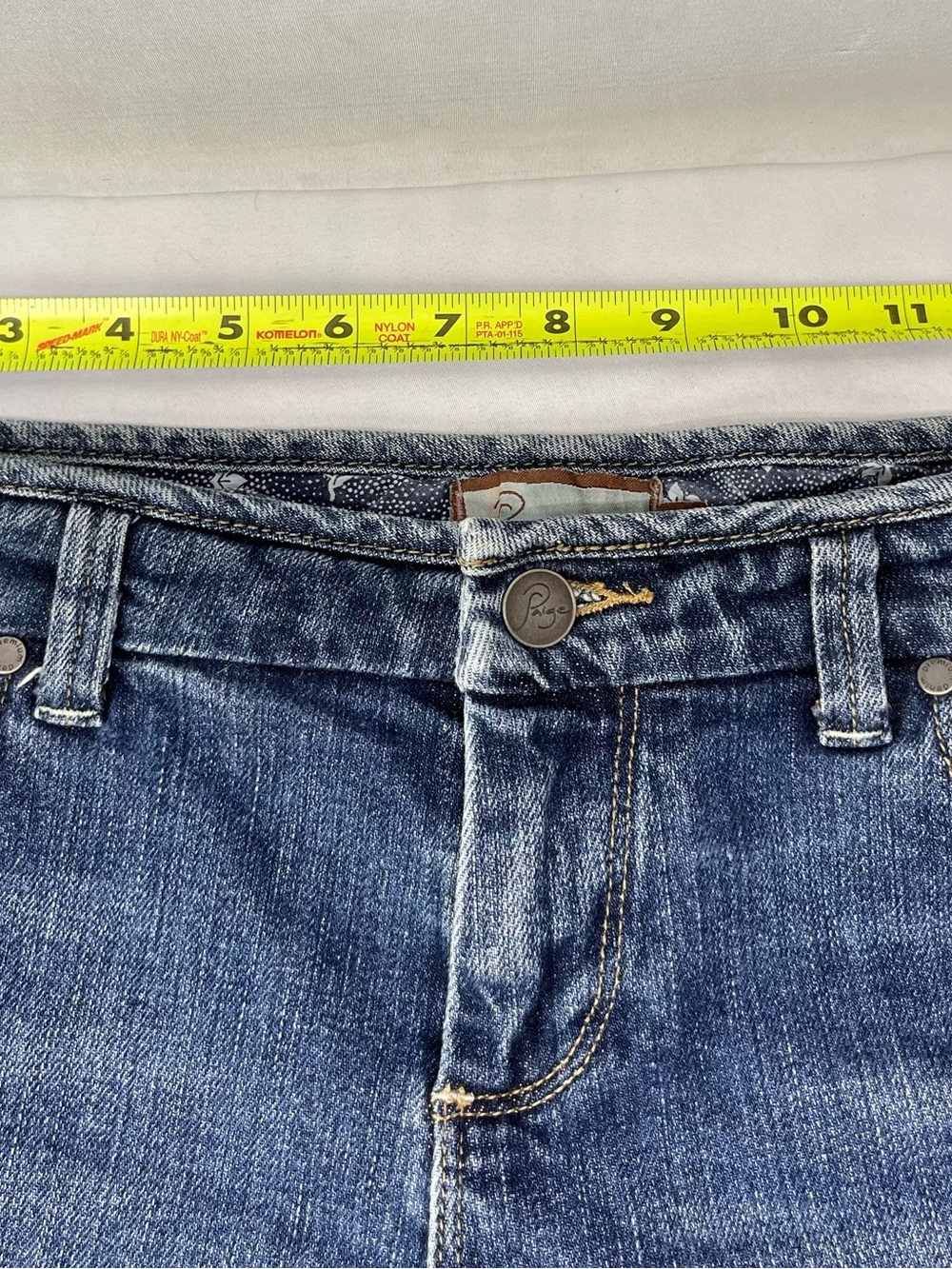 PAIGE Canyon Mid-Blue Denim Rolled Hem Women's Shorts - Picture 2 of 7